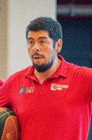 Coach Gabriel Arias